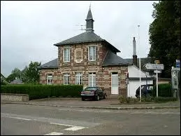 Nous partons maintenant à Fongueusemare. Commune Seinomarine, elle se situe en région ...