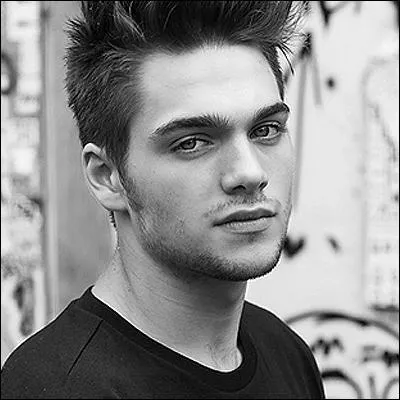 Comment s'appelle son meilleur ami ?