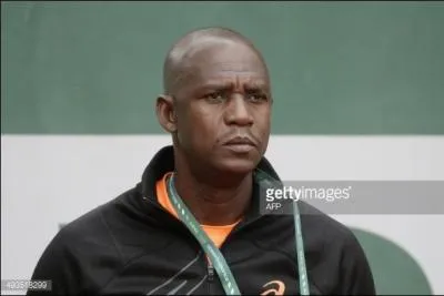 Dans quel sport s'illustre, professionnellement, le fils de Rufin Monfils, ex-footballeur ayant joué deux matches en D1 avec Bordeaux en 1978 ?