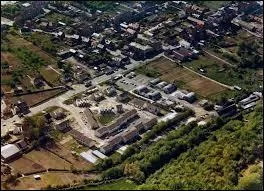 Cette balade se termine dans le ciel de Valescourt.Commune Isarienne, elle se situe en région ...