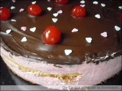 Nous allons donc obtenir le gâteau préféré de Eye ! C'est la Forêt noire ! Est-ce ce gâteau ?