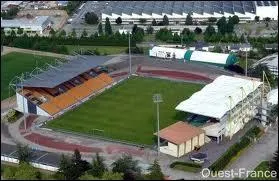 Comment s'appelle le stade du club : le Stade Lavallois ?