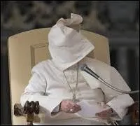 Qui est dans le vent sur cette photo ?