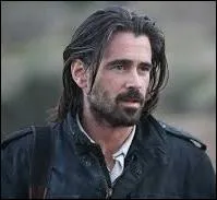 Qui joue Mark Walsh, un photographe de guerre, dans le film "Eyes of War" ?