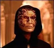 Quel réalisateur est mort le 7 mars 1999 avant la fin du tournage de son film "Eyes Wide Shut" ?