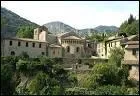 Saint-Guilhem-le-Désert, un des plus beaux village de France, abrite l'abbaye de Gellone et ...