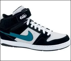 À quelle marque appartiennent ces chaussures ?