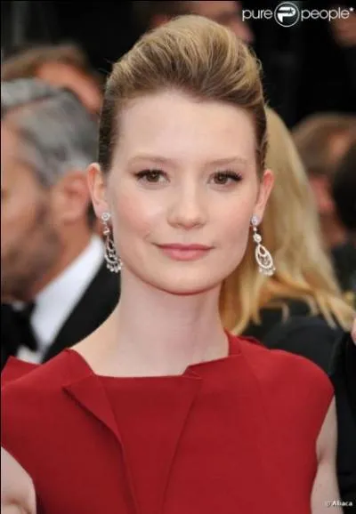 Comment s'appelle-t-elle ?