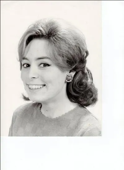 Mireille Mathieu a été comparée à Edith Piaf, mais selon les connaisseurs, la voix d'une autre chanteuse était plus proche de celle de Piaf. C'était la voix de :