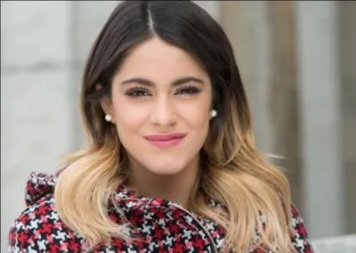 Comment s'appelle Violetta ?