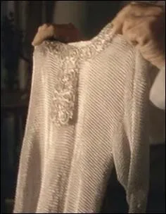 En quelle matière est faite la côte de maille que Thorin donne à Bilbon ?