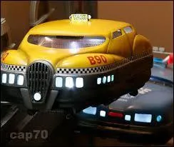 Dans quel film de Luc Besson, le personnage de Korben Dallas (Bruce Willis) conduit-il ce taxi volant ?