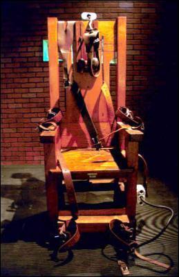 Quel roman de Stephen King raconte de façon vraisemblable, dans un de ses passages, les conséquences d'une "exécution ratée" à la chaise électrique ?