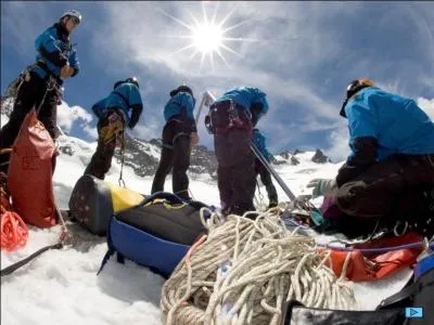 Quelle est cette unité d'élite de la Police nationale, participant depuis 1948, aux secours en montagne ?