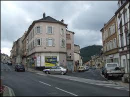 Nous commençons par une visite d'Algrange. Ville de Lorraine dans l'arrondissement de Thionville, elle se situe dans le département ...