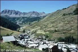 Station de sports d'hiver azuréenne, Vars se situe dans le département ...