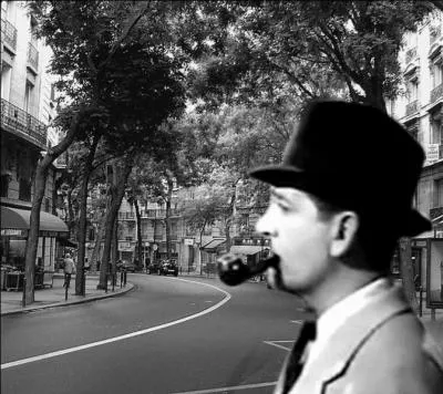 Une voyante est assassinée à Paris, rue Caulaincourt. Le commissaire dans cette enquête est contrarié par le juge d'instruction qui n'apprécie pas sa tactique...