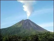 Comment qualifie-t-on un volcan explosif ? Un volcan 
