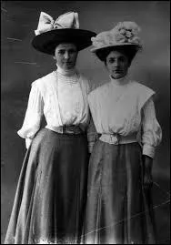 Restauratrices, elles créèrent par accident une tarte aux pommes renversée :