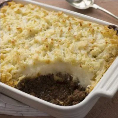 Quel est ce gratin à base de pommes de terre et de farce ?