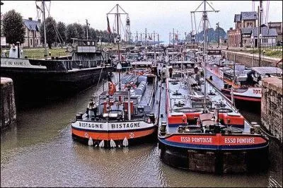 On ne dit plus : ''péniche'' mais...