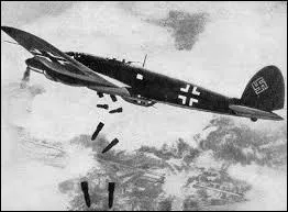 Durant la Seconde Guerre mondiale, quel nom portaient ces appareils de la Luftwaffe, utilisés pour le bombardement en piqué ?