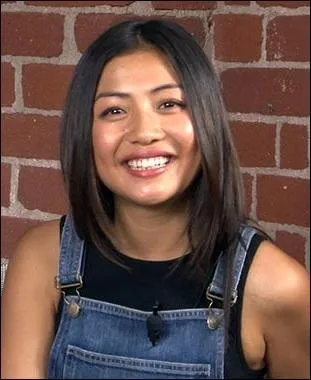 Amie d'Emma, elle finit par se faire poignarder par le mystérieux tueur à de nombreuses reprises, elle meurt de ses blessures. Qui était-ce ?