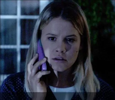 Cette jeune fille s'auto-mutilait à cause d'une vidéo d'elle mise en ligne sur You Tube, elle est morte pendue par Ghostface. Quel était son nom ?