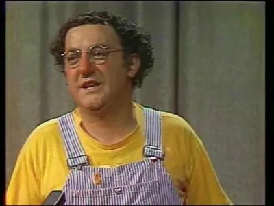 En uniforme dans les bistros, bravo c'est nous qui paye ! Sans blague, meeeerde !