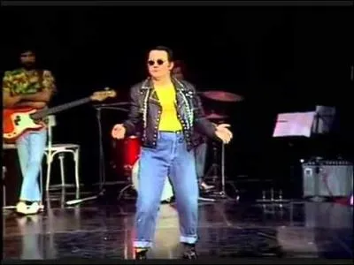 Y paraît que Dieu, c'est un mec qu'est arrivé sur la terre, y avait rien tu vois, y avait pas un troquet, pas une mobylette ... c'était vraiment la zone !