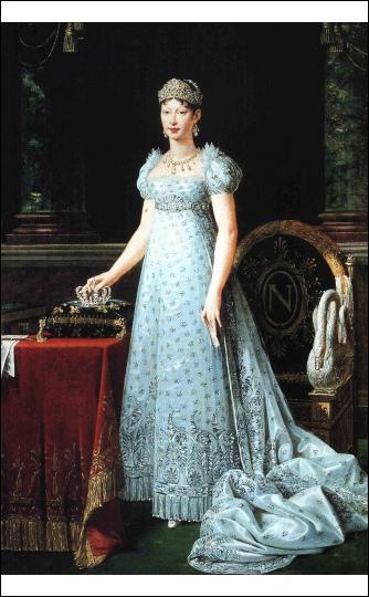 Durant les années 1800, les femmes portent des robes à la taille haute remontée sous les seins et largement décolletée. Ces robes sont dites :