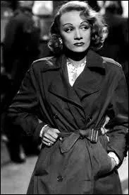 Le premier trench coat fut dessiné par Thomas Burberry, après une commande de l'armée britannique. Quelle guerre a popularisé ce vêtement ?