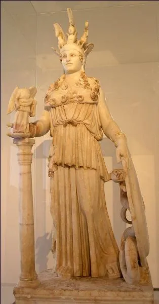 La dame de pique est représentée par « Pallas » déesse de la sagesse. Sous quel autre nom, cette déesse est-elle plus connue ?