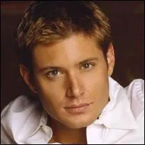 Quel personnage est sorti avec Lana et a recherché les trois pierres de pouvoir pour sa mère ?