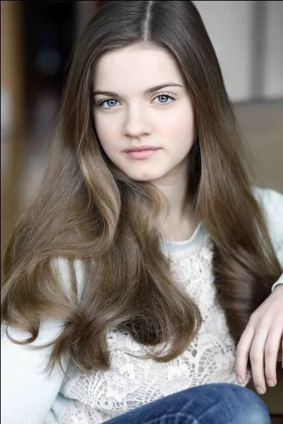 Quel personnage interprète Maude ?