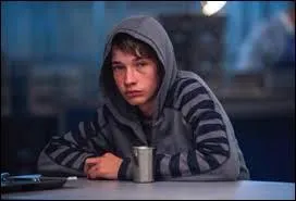 Quelle est la particularité d'Aris par rapport à la question 4 ?