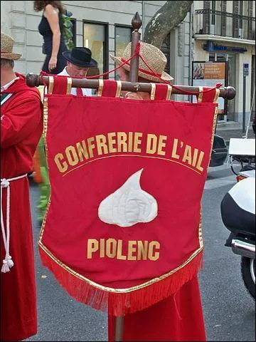 L'ancienne Podium Odolinum (aujourd'hui Piolenc) est la capitale de l'ail ! Mais de quel ail parle-t-on ?