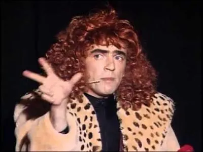 Quel est le métier de cette jeune fille interprétée et créée par Elie Kakou ?