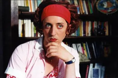 Jeune travesti créé par Ged Elmaleh, qui adoooooooooore les sushis.