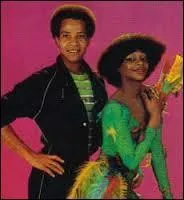 En 1980, qui chante "T'es OK, t'es bath, t'es in" ?