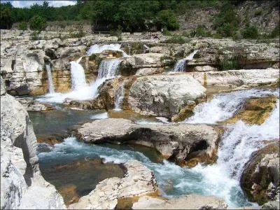 Dans quel département ne pouvons nous pas nous rendre directement si nous sommes dans celui du Gard ?