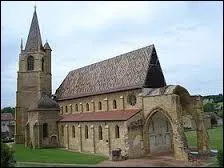 Commune Ligérienne, La Bénisson-Dieu se situe en région ...