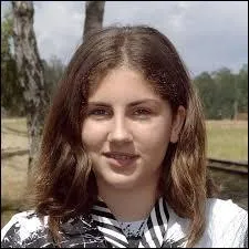 Quelle chanteuse âgée de 12 ans débarque en 2005 avec son tube "Un monde parfait" ?