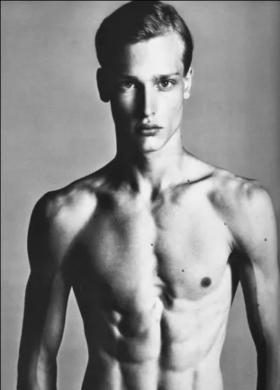 Une petite touche de "Higher", pour vous messieurs. "Higher" est un parfum...