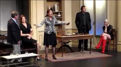 &Agrave; la fin de la pi&egrave;ce, la gouvernante est la propri&eacute;taire de :