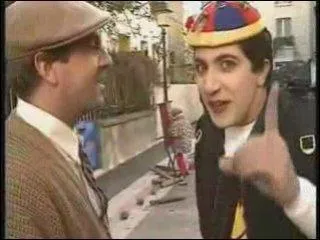 Comment s'appelle ce clown, l'ami des enfants, interprété ici par Alain (personnage de droite sur la photo) ?