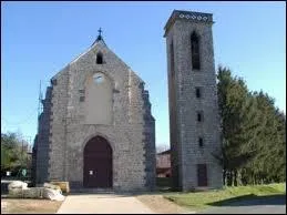 Voici l'église Saint-Victor, à Pouzol. Village auvergnat, il se situe dans le département ...