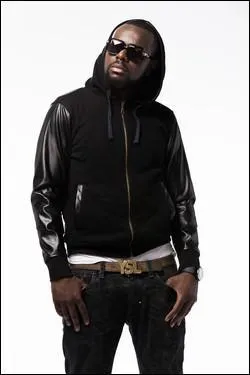 C'est un membre du groupe " Sexion d'Assaut".