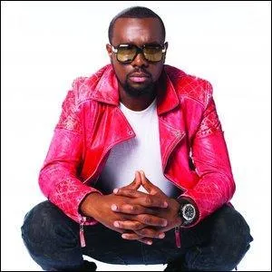 Son premier album solo "Subliminal" est sorti en 2013.