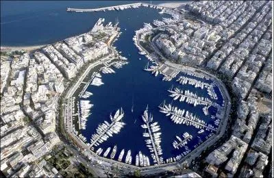 Quel port ne se trouve pas en Italie ?